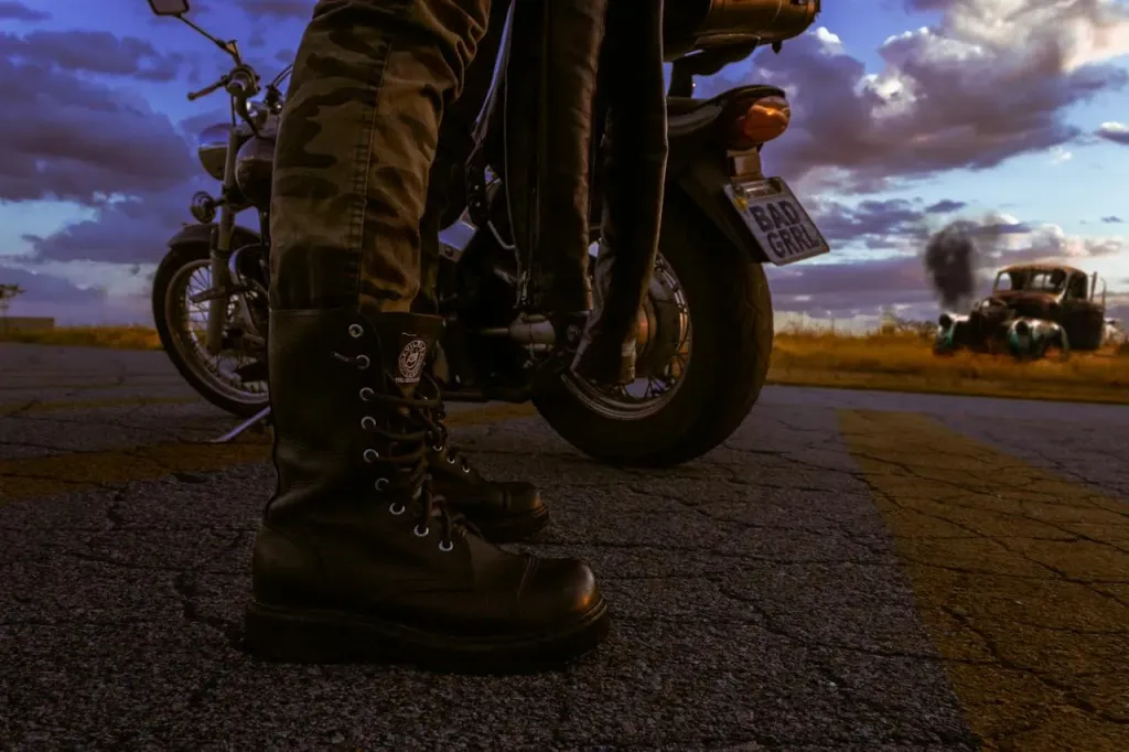 Jak wybrać odpowiednie buty na motocykl - czy buty motocyklowe Pioneer GTX to dobry wybór?